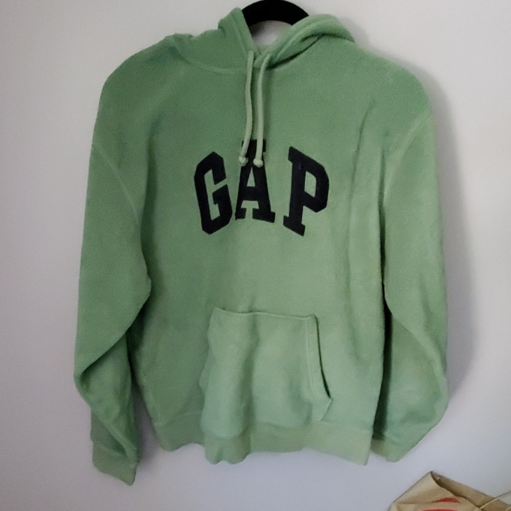 Gap sweatshirt